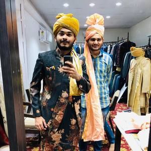 Meet your Posher, Yash